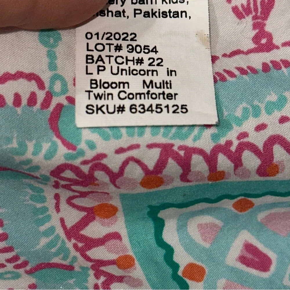 Pottery Barn Kids Teen Lilly Pulitzer Twin Sz Unicorns in Bloom Quilt Comforter